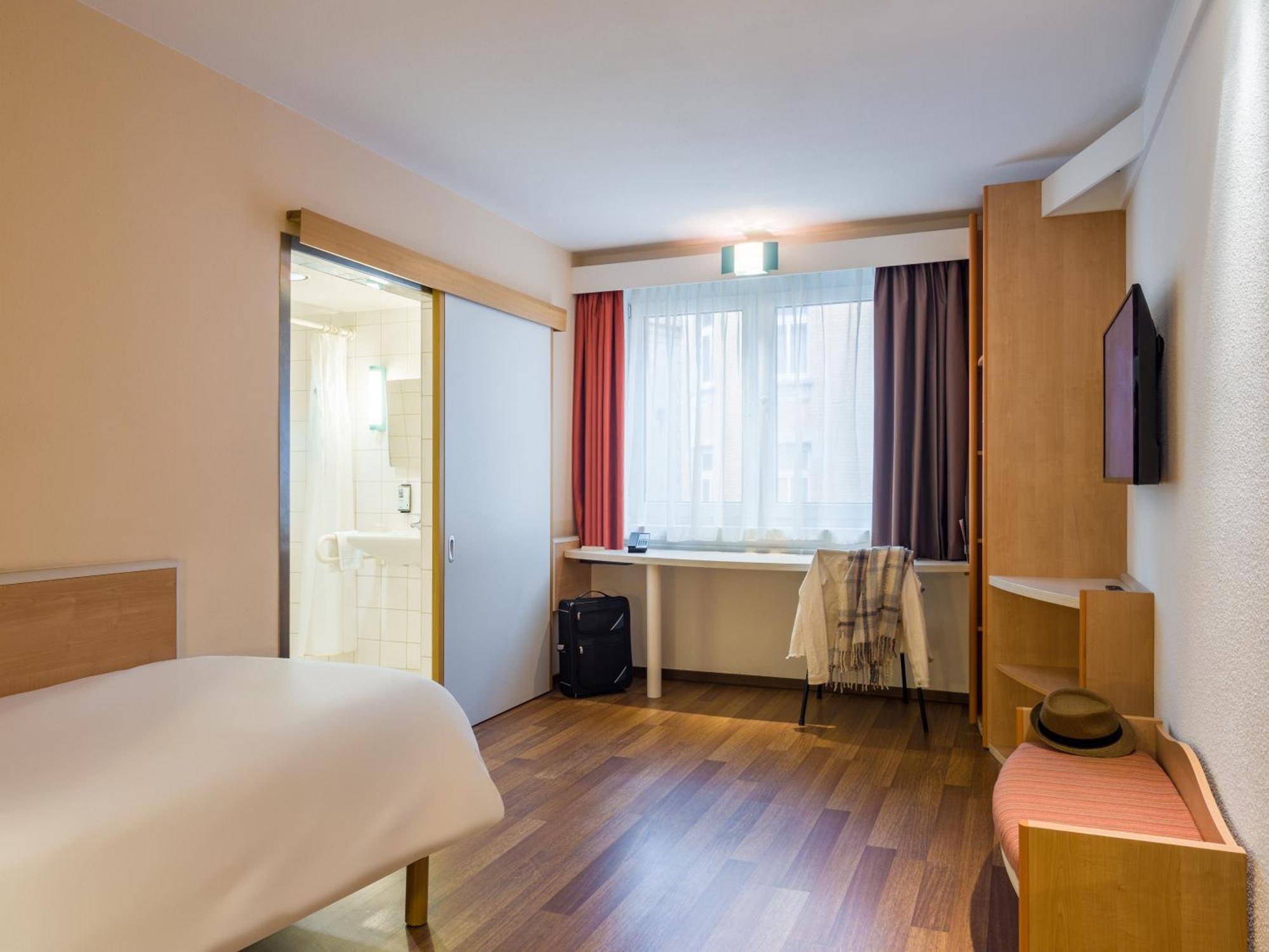 Ibis Stuttgart Centrum Екстериор снимка